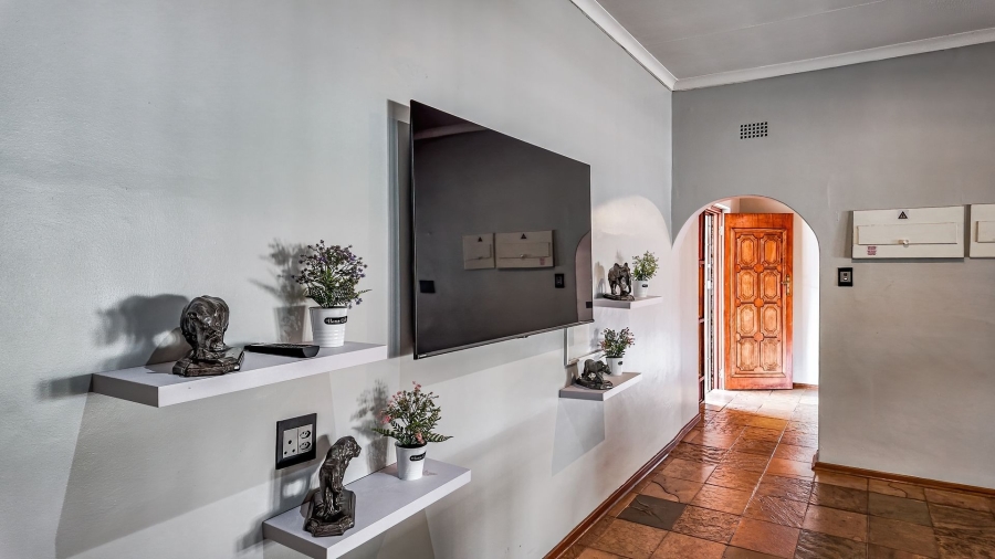 7 Bedroom Property for Sale in Waterkloof A H North West